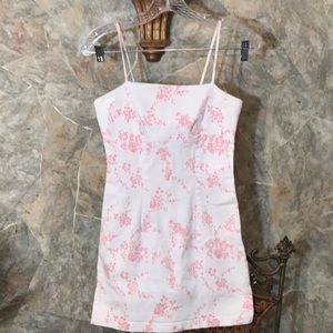 Stunning 🌹pink sparkle flowered strapped dress